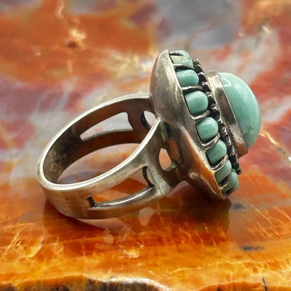 Vintage Sterling Silver Turquoise Ring - Size 8 - Picture 4 of 7